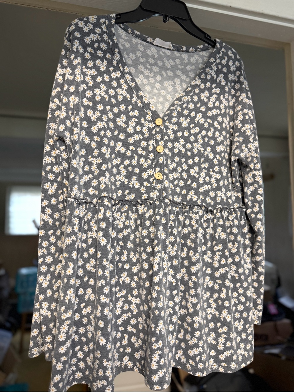 Ladies Grey Daisy Print Long-Sleeve Shirt